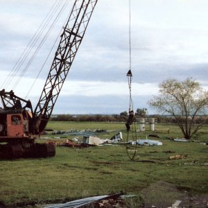 851SMS-4C_04 Exterior Crane