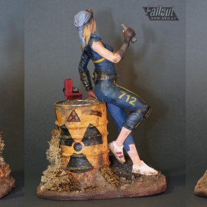 Fallout: New Vegas Female Player statue