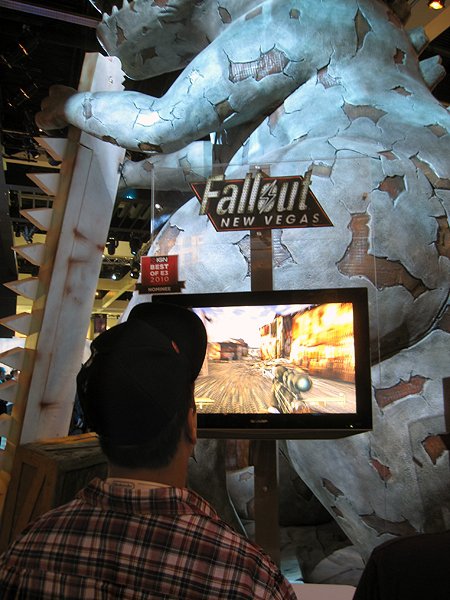 Fallout: New Vegas E3 booth - Handson time