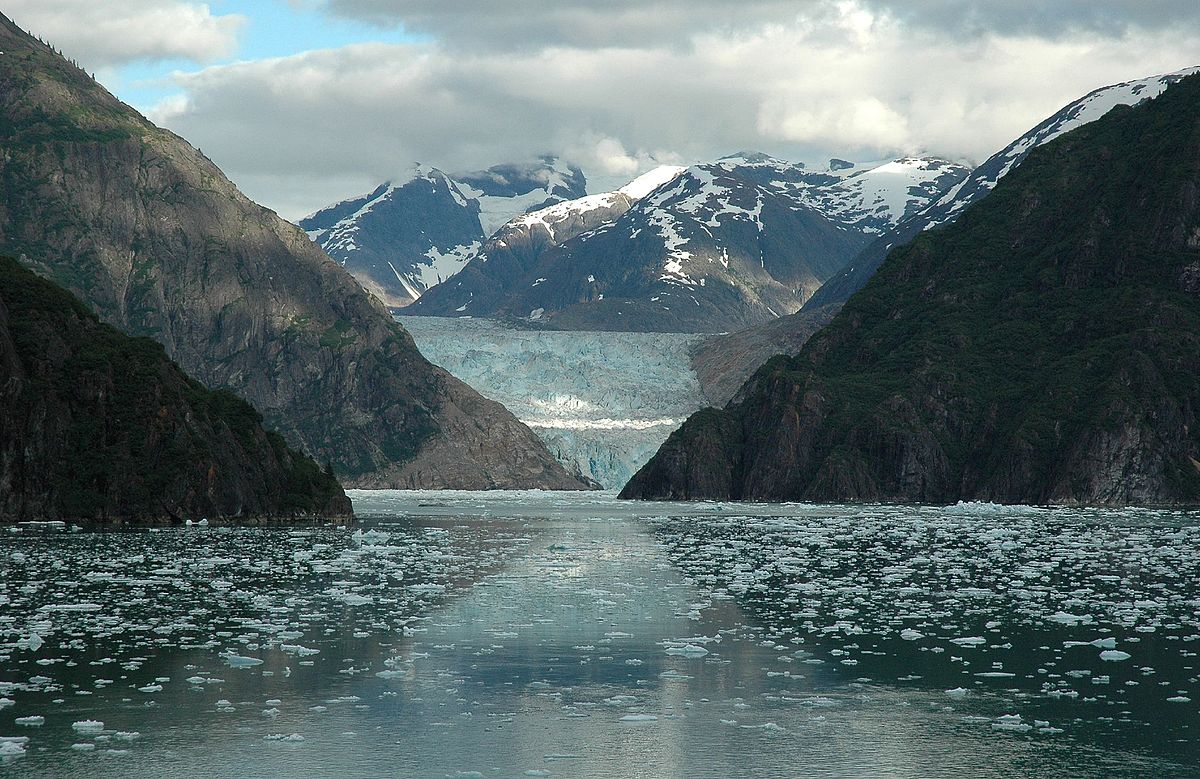 1200px-Tracy_Arm_fjord_Sawyer_Glacier.jpg